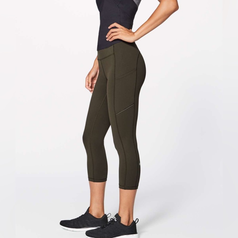 Lululemon Speed Up Crop (21")